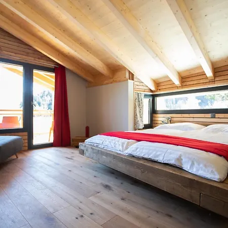 La Tzavane Bed & Breakfast *