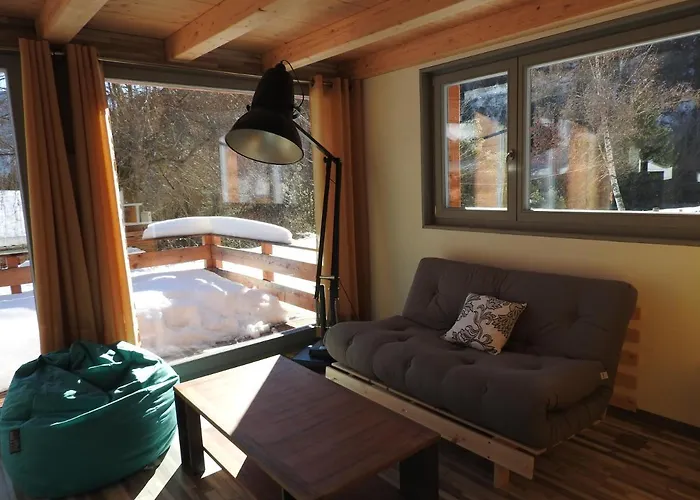 Bed and Breakfast La Tzavane 3*