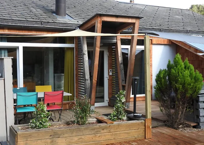 La Tzavane Bed and Breakfast